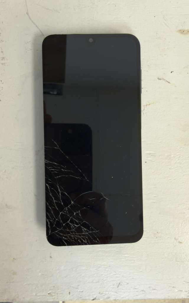 Before replacing the screen of Samsung Galaxy A16 5G