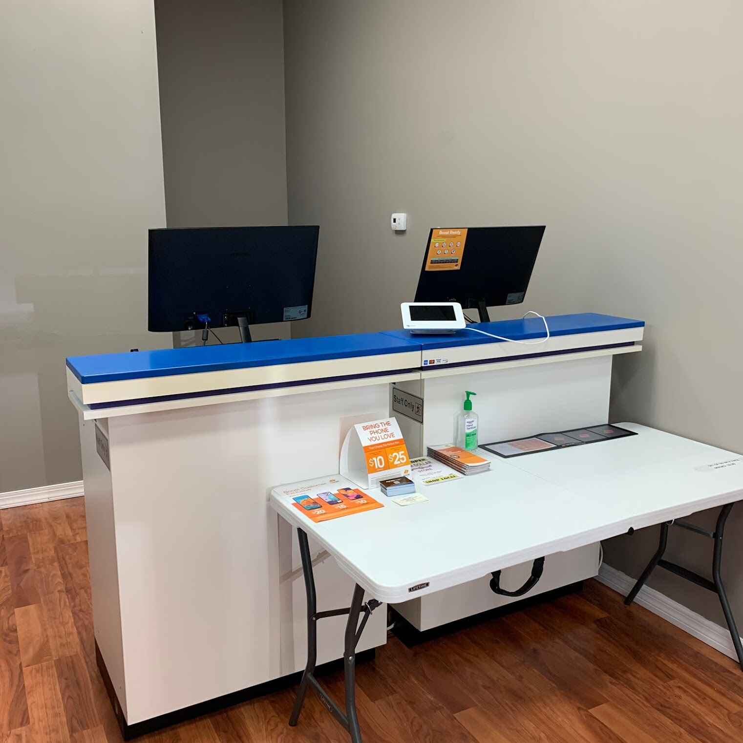 Gizmo Pros Wesley Chapel display