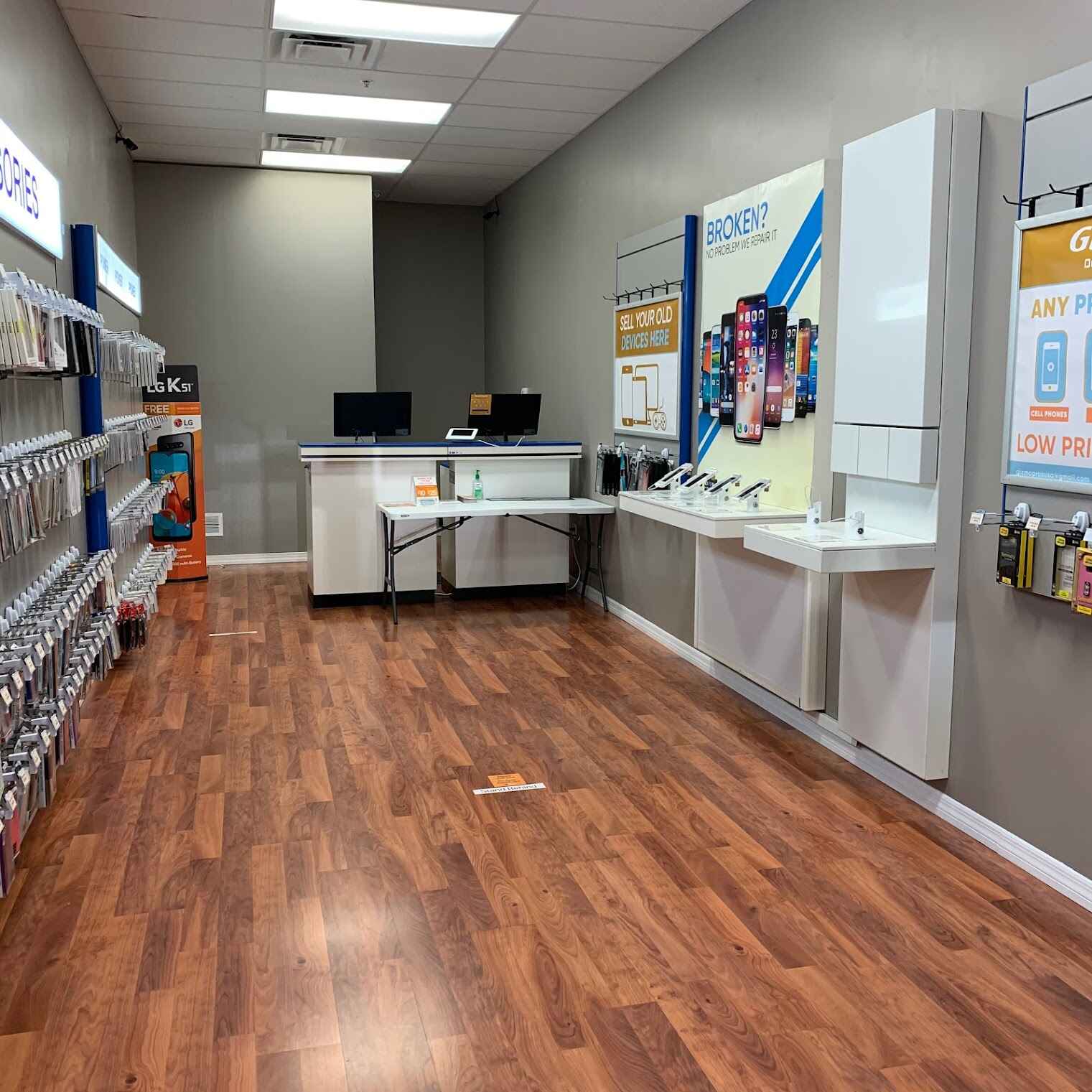 Gizmo Pros Wesley Chapel interior